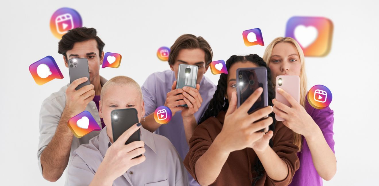 Redes Sociais e Autoestima: Como a Bíblia Define Seu Verdadeiro Valor